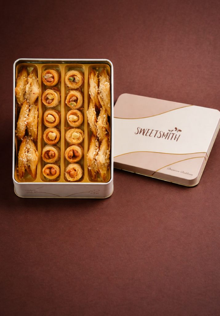 Assorted Baklava Box – Cashew Pocket & Bul Bul Baklava Box of 24 pcs