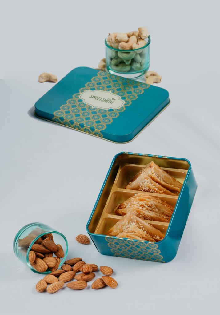 SweetSmith Box of 6 Cashew Pockets