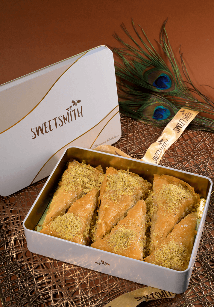SweetSmith Premium Dilim Baklava Box 1Kg (6 Large Pieces)